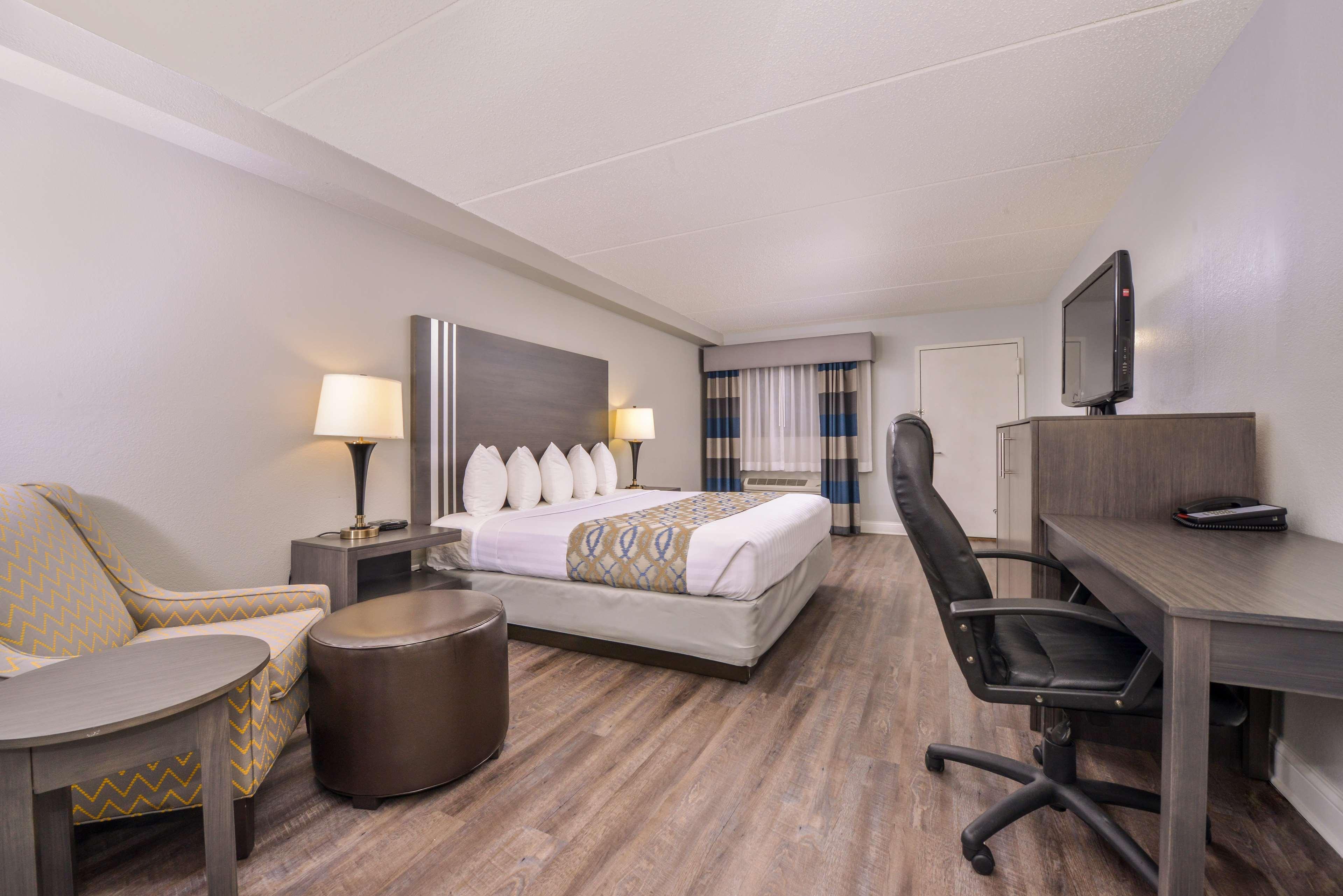 Best Western Naperville Inn Екстериор снимка
