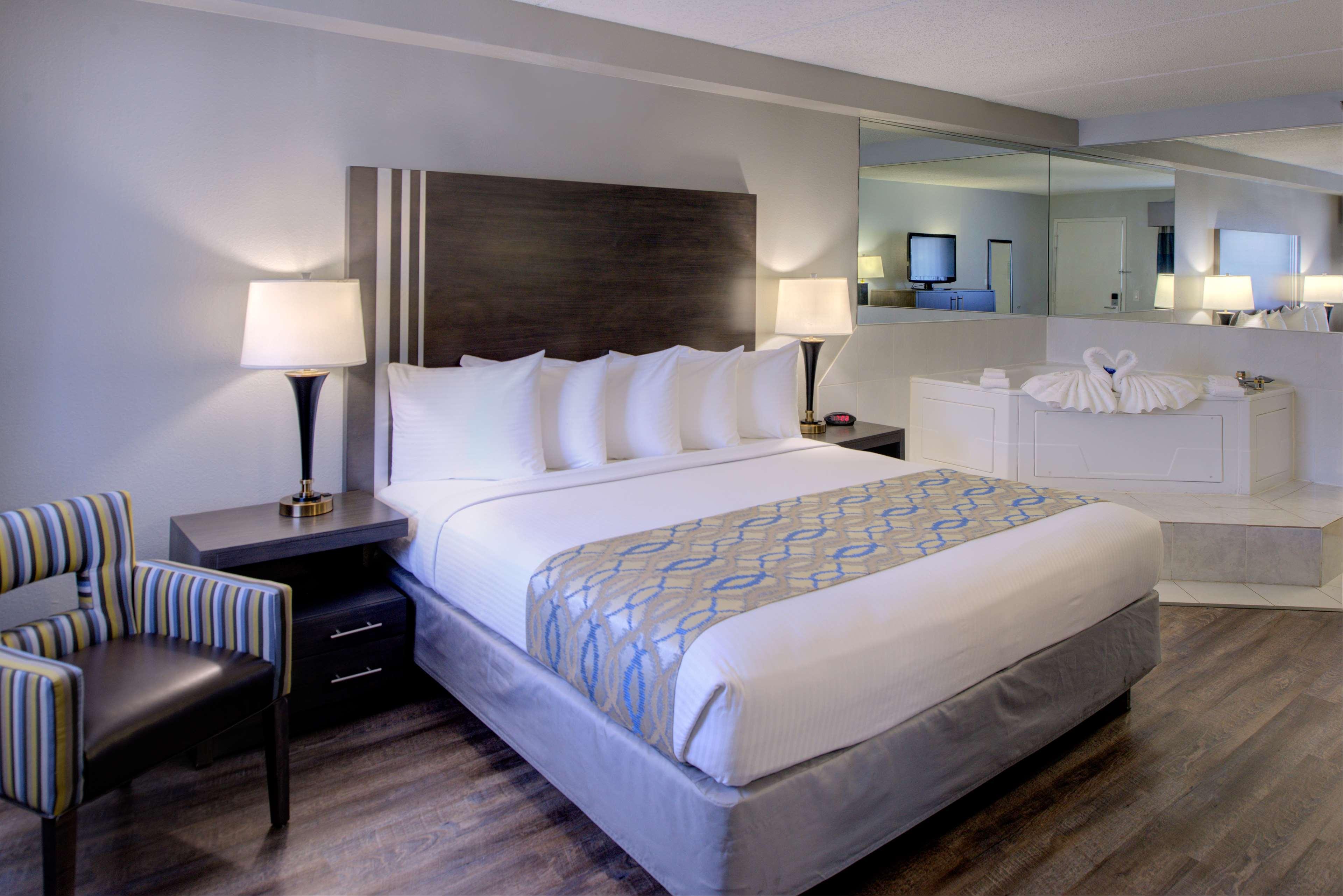 Best Western Naperville Inn Екстериор снимка